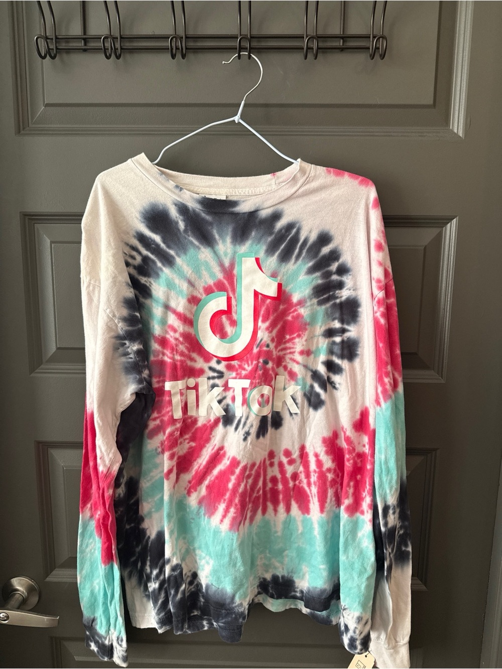 Limited Edition TikTok Official Tie-Dye Long Sleeve Multicolored XXL Womans